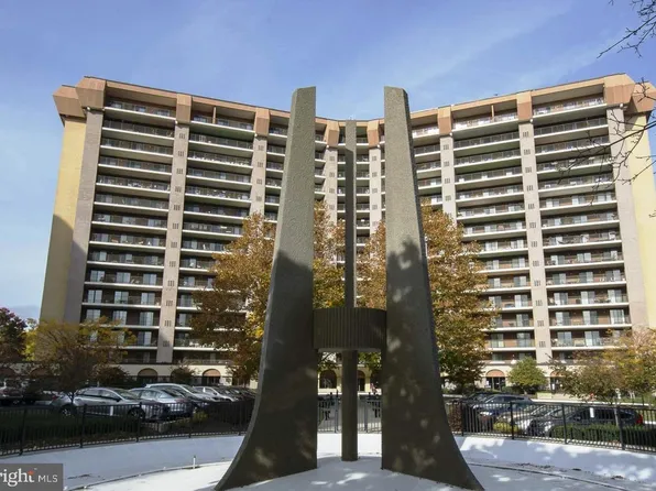 21431 Valley Forge Cir #1431, King Of Prussia, PA 19406