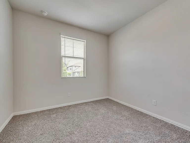 210 Olympus St — Photo 12