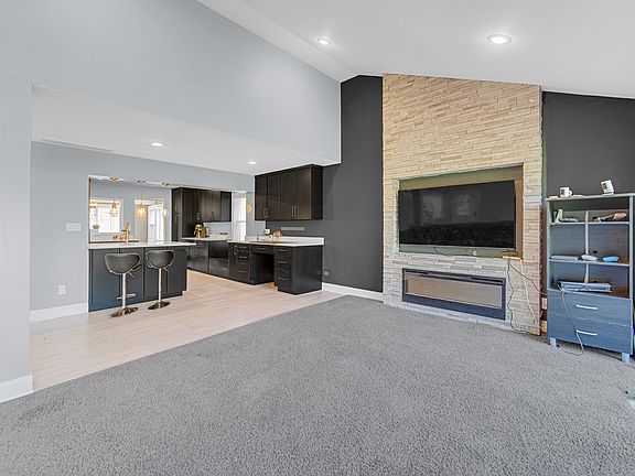 4th image of 23327 N Wildwood Ln