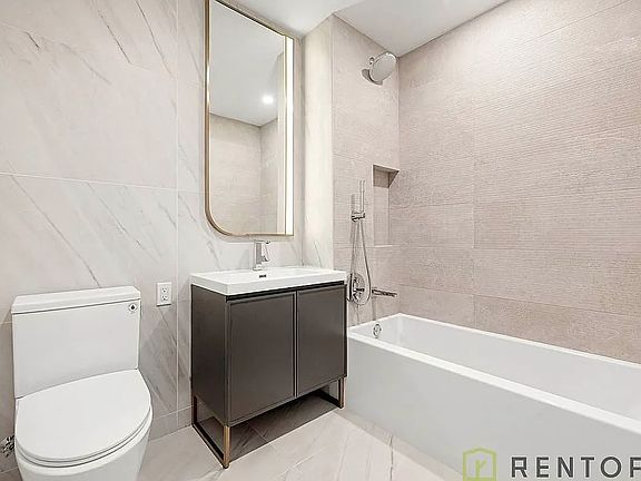 5th image of 960 Franklin Ave #269