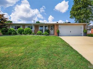 2509 Fair Oaks Dr, Saint Charles, MO 63301