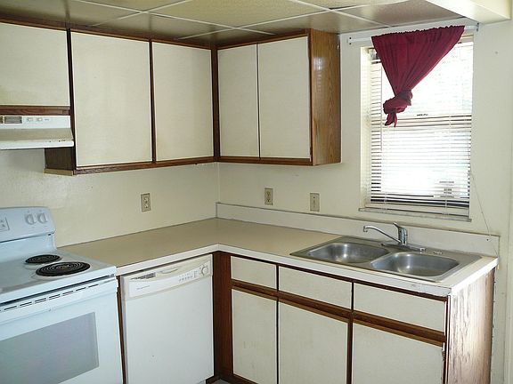 5th image of 617 Ixoria Avenue