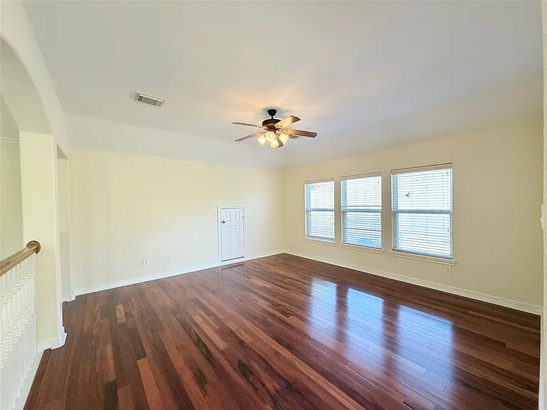28015 Silverstream Ct — Photo 22