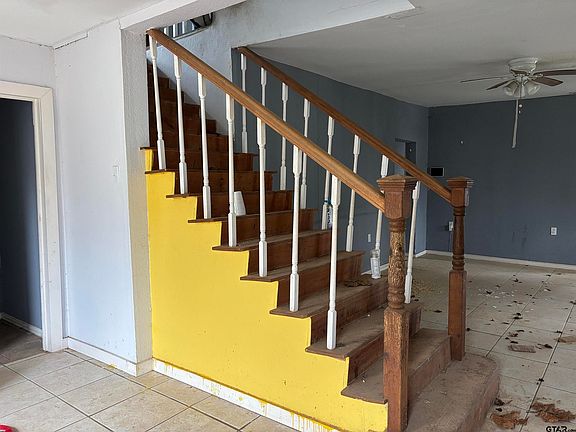 5th image of 421 E Rosedale St