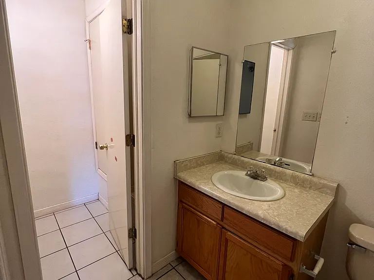 10976 E Burt Rd #B — Photo 7