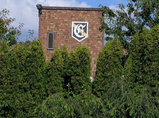 Chateau, Seattle, WA 98155