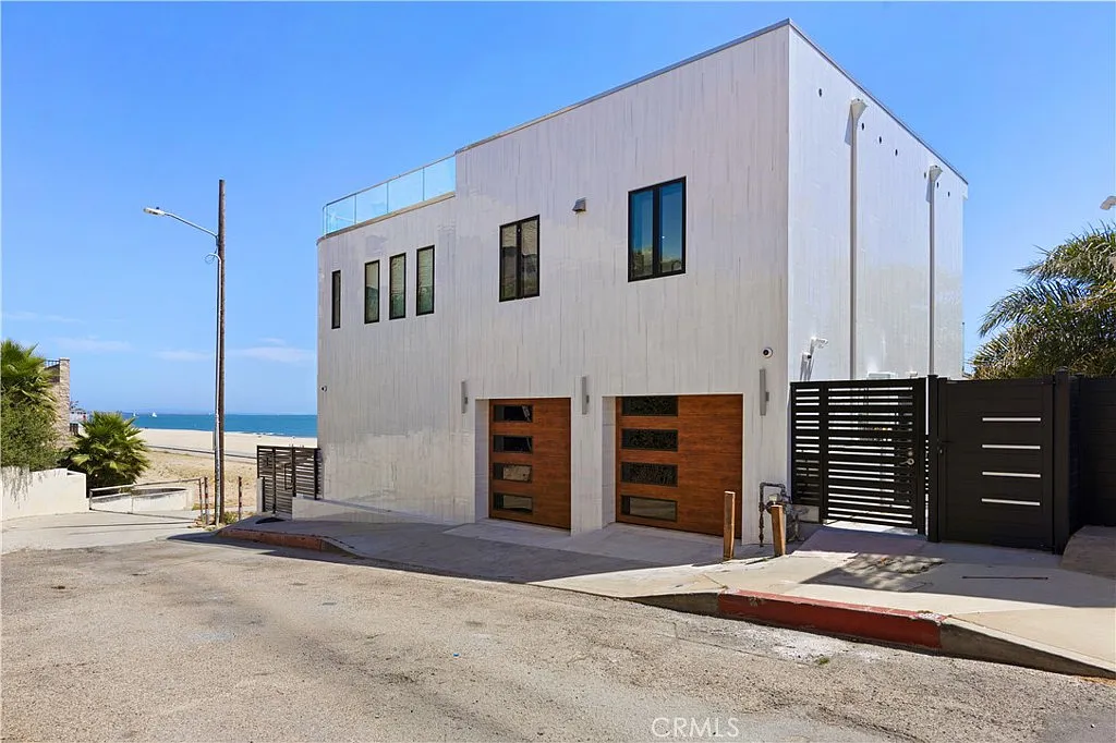 4 bed, 3.5 bath, 3100 sqft, $16,500 — Photo 3