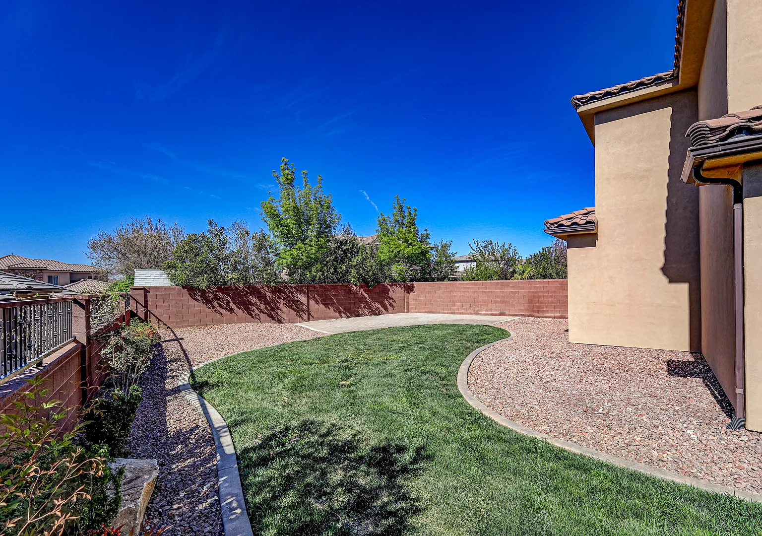 4 bed, 2.5 bath, 2545 sqft, $3,250 — Photo 4