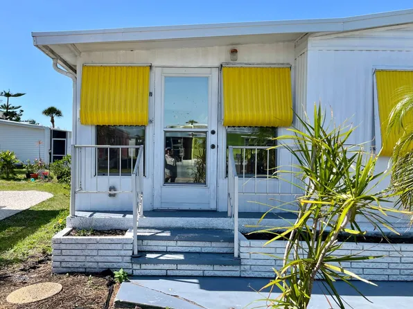 906 Orinoco Ave W, Venice, FL 34285