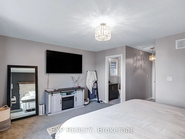 688 Dunn Ave — Photo 11