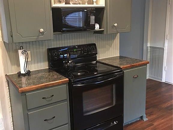 5th image of 1021 Canterbury Dr