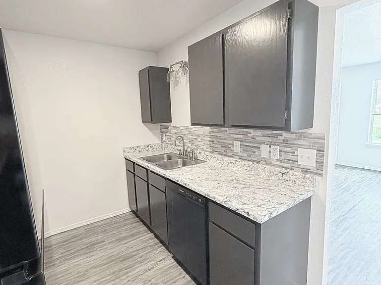 Buffalo Creek Apartment Homes — Photo 28
