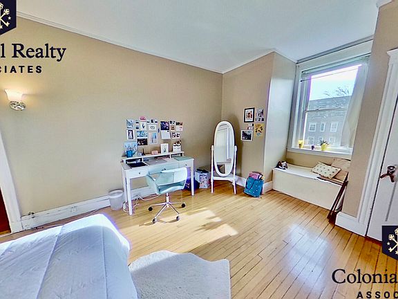 4th image of 330 Saint Paul St #10
