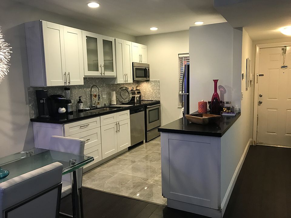 1st image of 601 NW 80th Ave APT 201