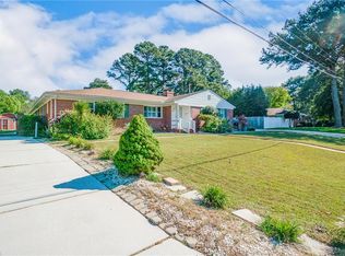 2369 N Wolfsnare Dr, Virginia Beach, VA 23454