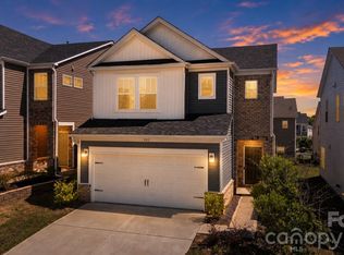 527 Palmarosa St, Fort Mill, SC 29715