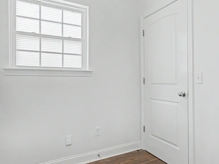 390 Fairview Cir — Photo 14