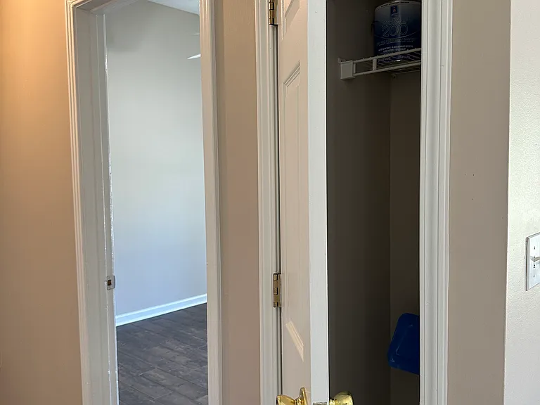 802 Johnston Cv — Photo 10