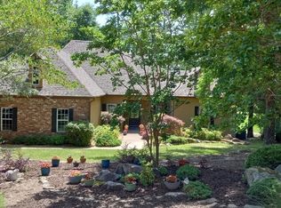 93 Cifuentes Way, Hot Springs Village, AR 71909