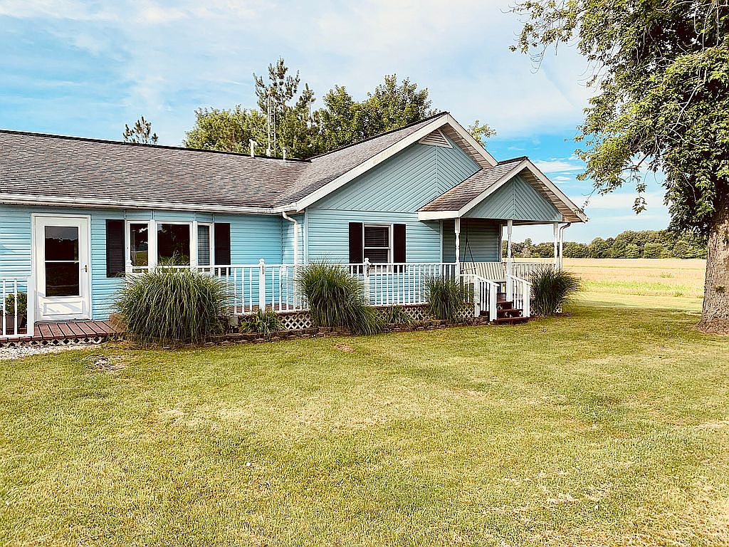 9559 E Dix Irvington Rd, Dix, IL 62830 Zillow