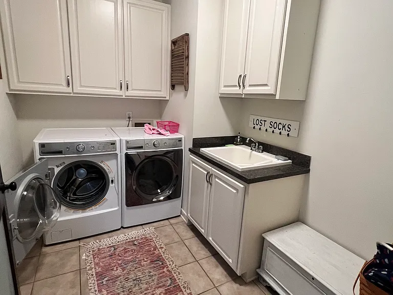 3203 Tifton Ln — Photo 12