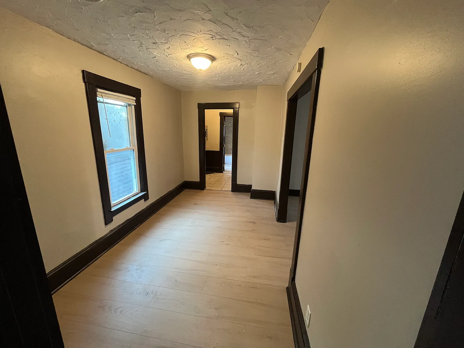 2 bed, 1200 sqft, $1,200 — Photo 4