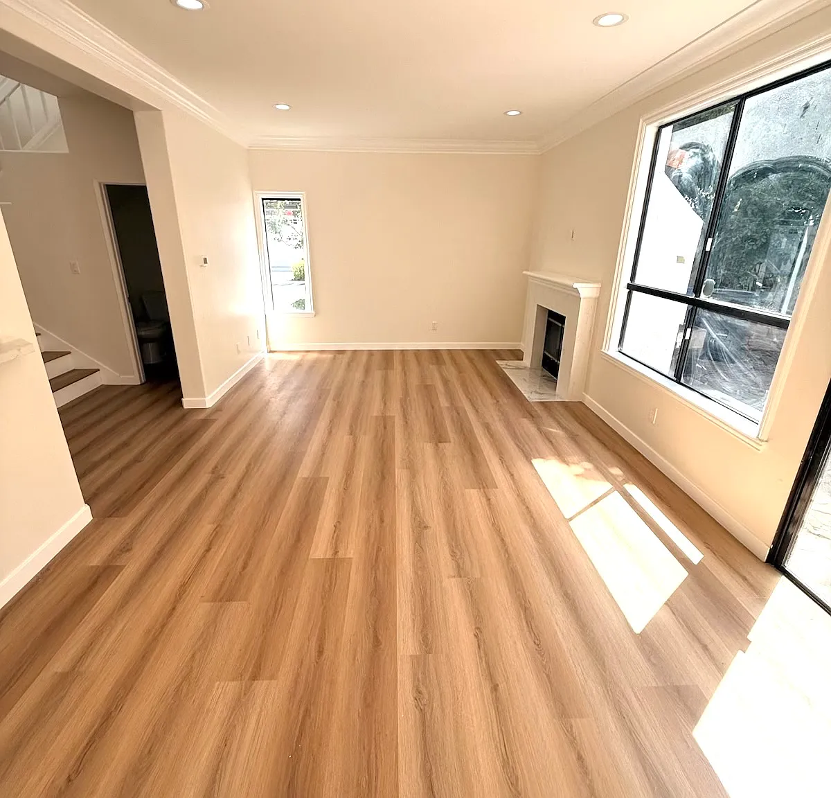 3 bed, 1411 sqft, $4,400 — Photo 3