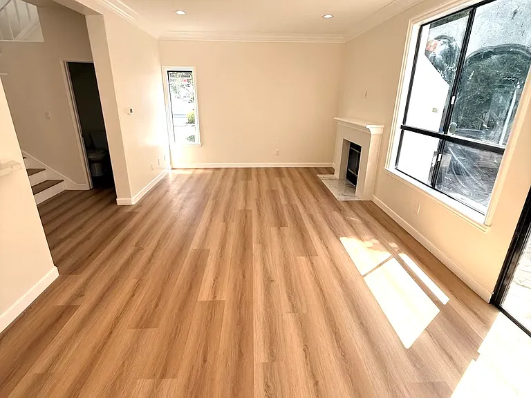 451 Pavarotti Dr — Photo 2