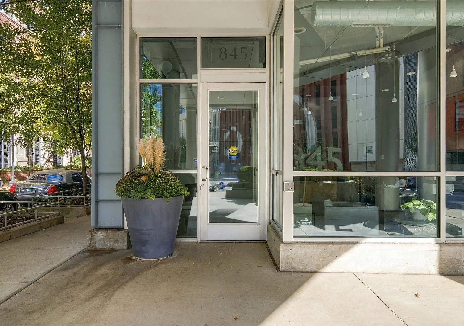 2 bed, 980 sqft, $4,000 — Photo 3