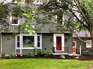 2403 Bears Den Rd, Youngstown, OH 44511