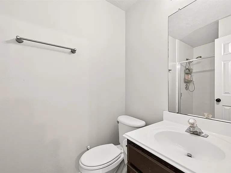 2910 Barton Meadow Ln — Photo 32