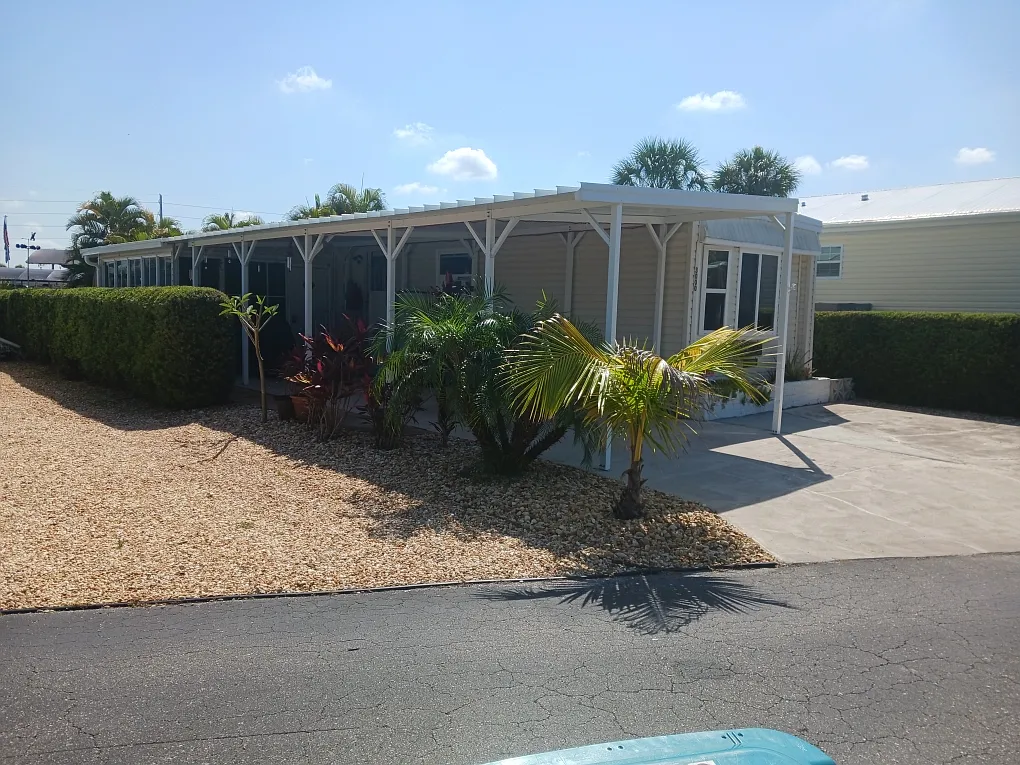 1 bed, 576 sqft, $1,250 — Photo 2
