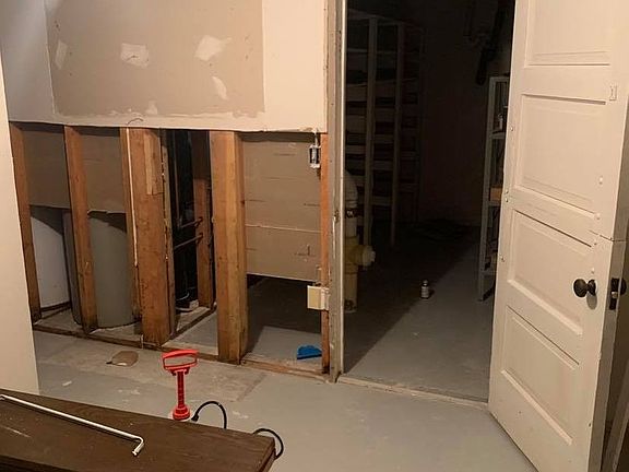 3rd image of 44578 D St