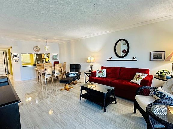 4th image of 7824 Emerald CIR #104