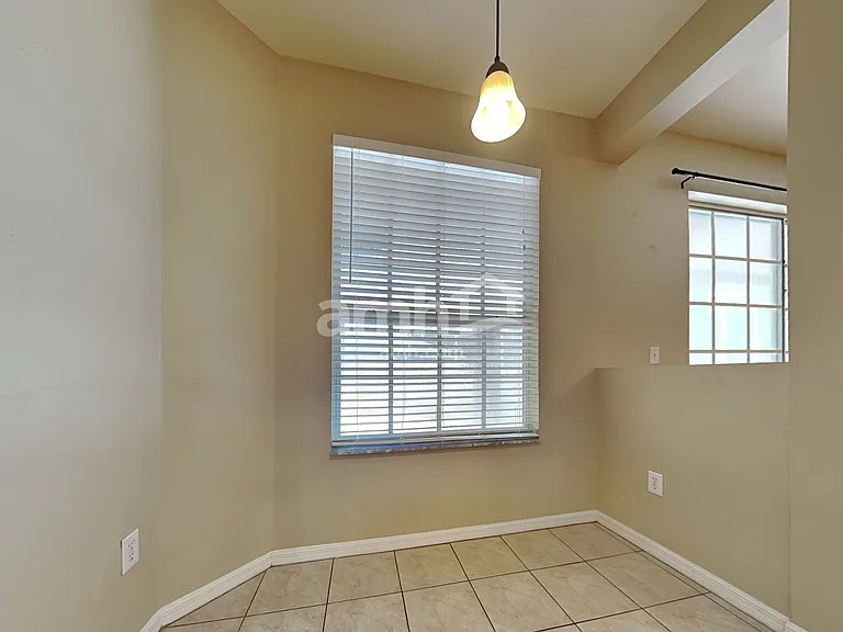 1507 Rolling Meadow Dr — Photo 4