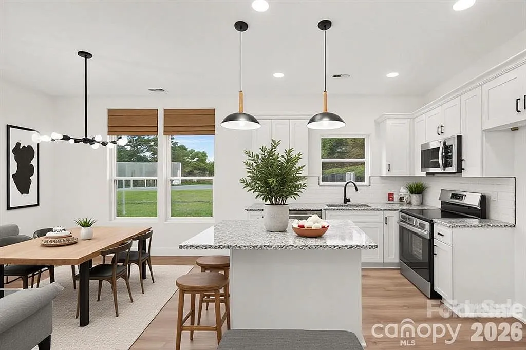 3 bed, 2.5 bath, 1410 sqft, $2,150 — Photo 3