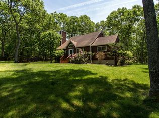 54 Widener Ln, Southampton, NY 11968