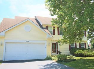 373 Meadowview Ln, Aurora, IL 60502