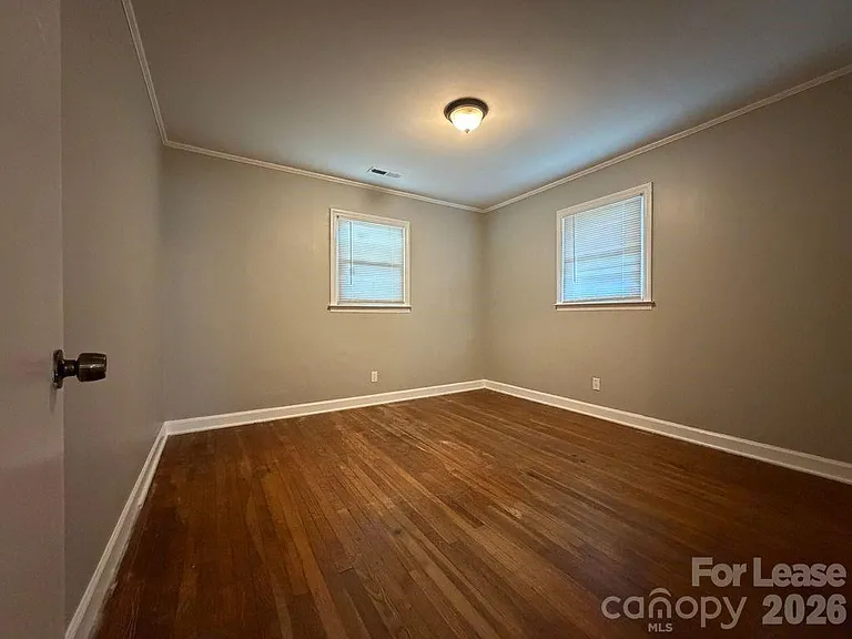 202 E Jenkins St — Photo 10