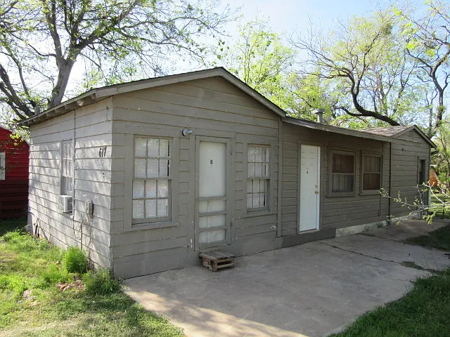 617 En 18th St #B