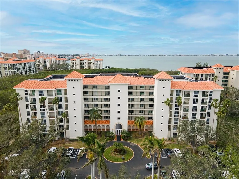 4750 Dolphin Cay Ln S #604