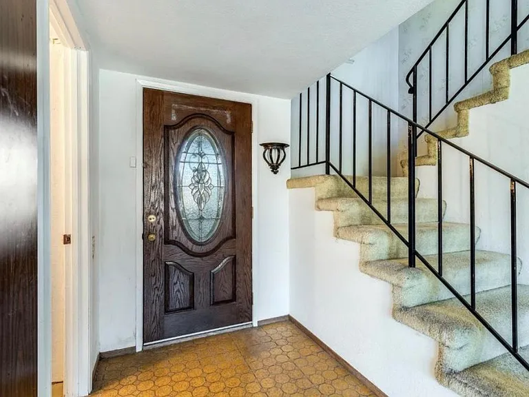 5322 Carryback Ave — Photo 2