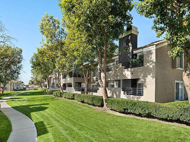 Del Mar — Photo 15