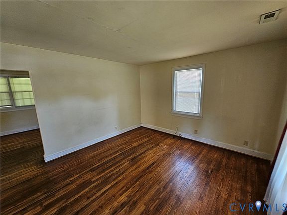 3rd image of 3814 Thimble Ln