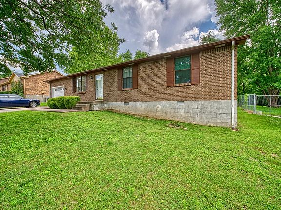 2nd image of 3216 Masonwood Dr