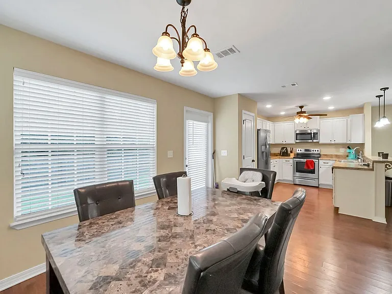 220 Wainwright Dr — Photo 22