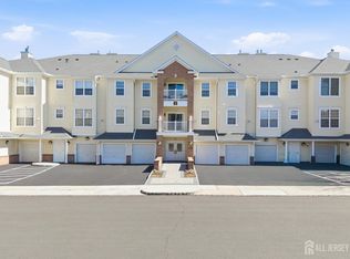 2103 Avery Ct, Somerset, NJ 08873