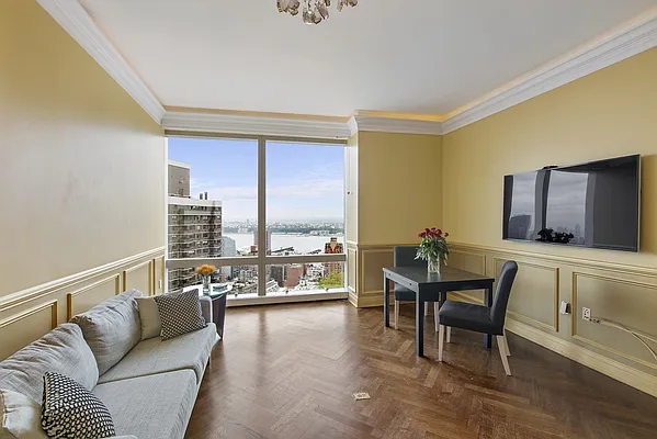 Sold by Nest Seekers International | media 1