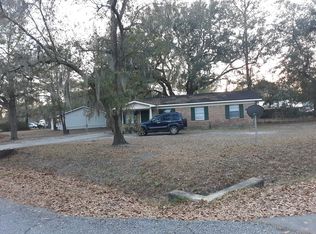 621 Maxwell St, Hinesville, GA 31313