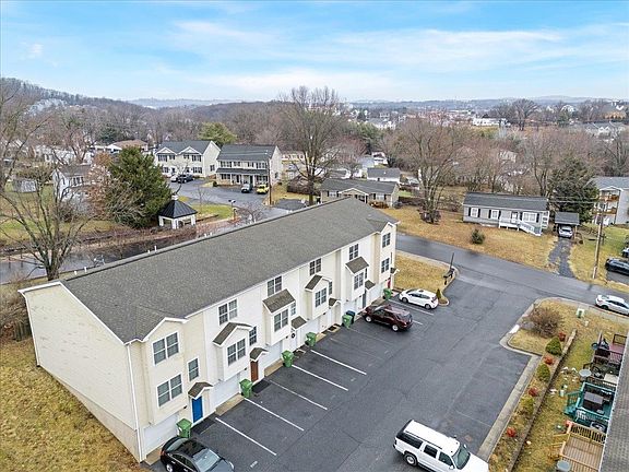 4th image of 2314 Wishing Well Ct